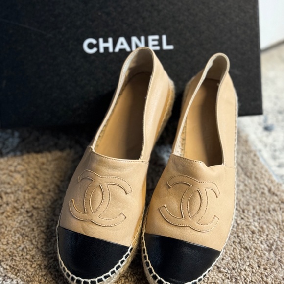 CHANEL ESPADRILLES - Picture 4 of 6
